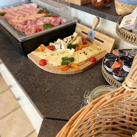 Zum Mohrn Estalagem Oberwoelz Stadt