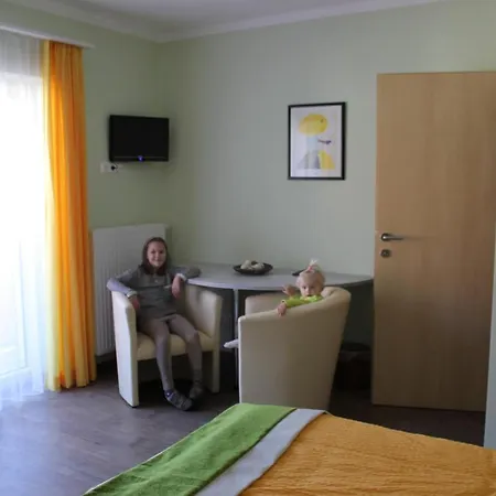 Zum Mohrn Estalagem 3*