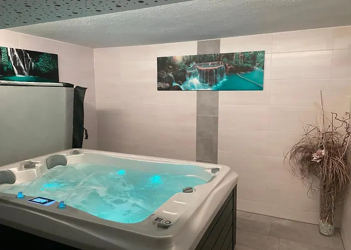 Zum Mohrn بيت ريفي Oberwoelz Stadt